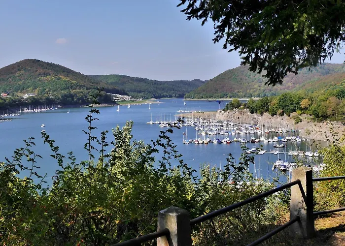 Апартаменты Komfort-fewo Gluecksgriff Mit Garten Виллинген