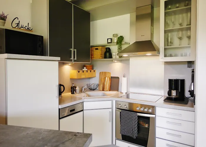 Komfort-fewo Gluecksgriff Mit Garten Апартаменты